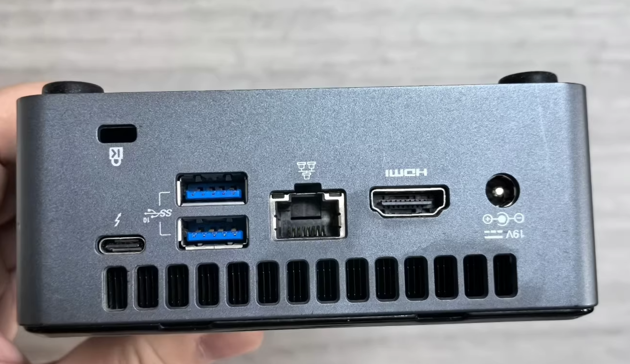 NUC10-03