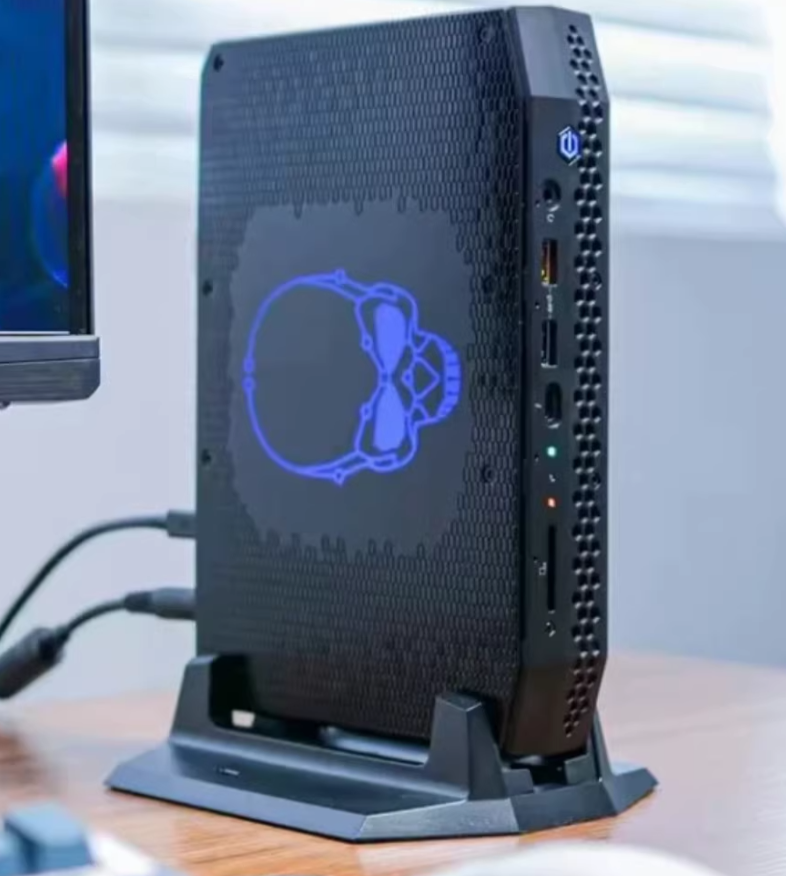 NUC11-01